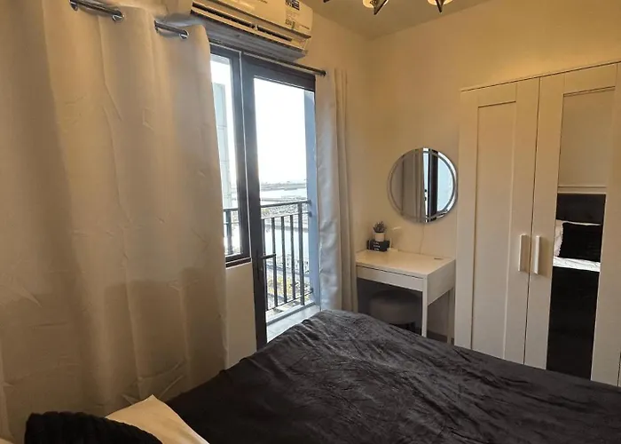 Justino's Place - Shore 2 At Mall Of Complex Aparthotel 4*
